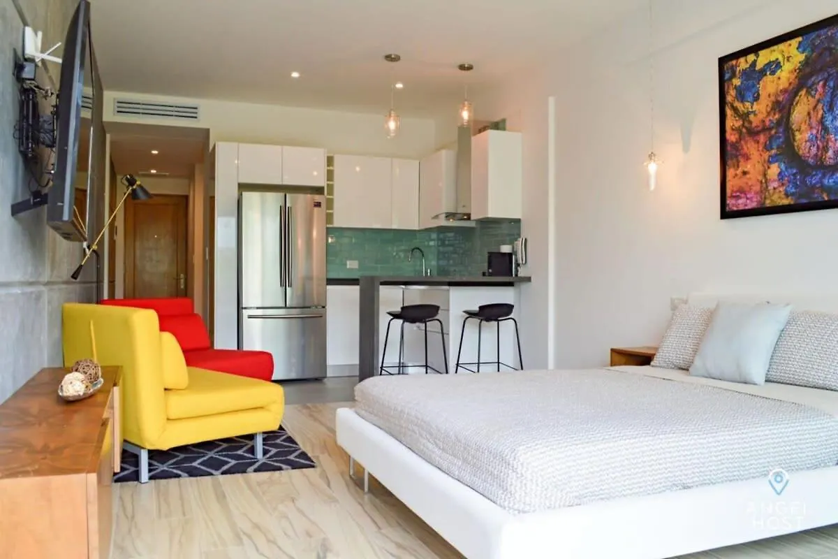 Semesterbostad Studio On 5Th, Pvt Balcony, Oceanview Roof Pool Playa del Carmen